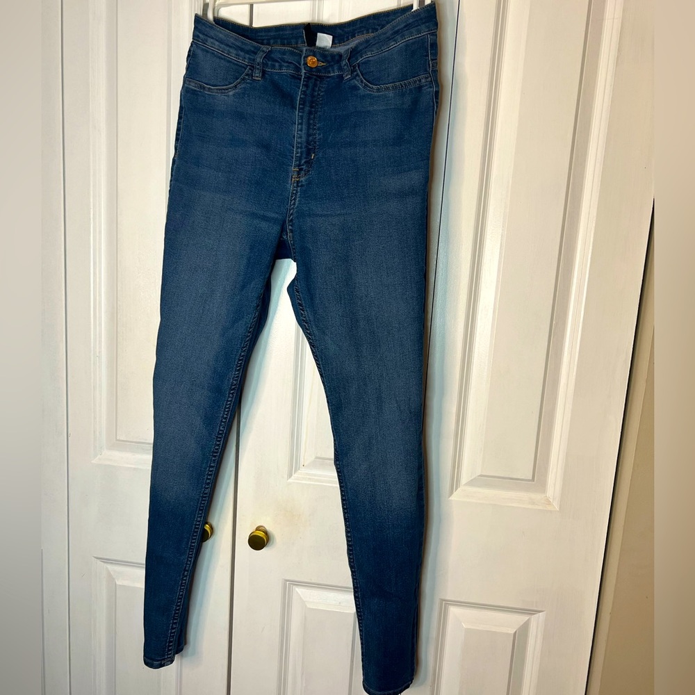 H&M Medium wash high waist skinny jean